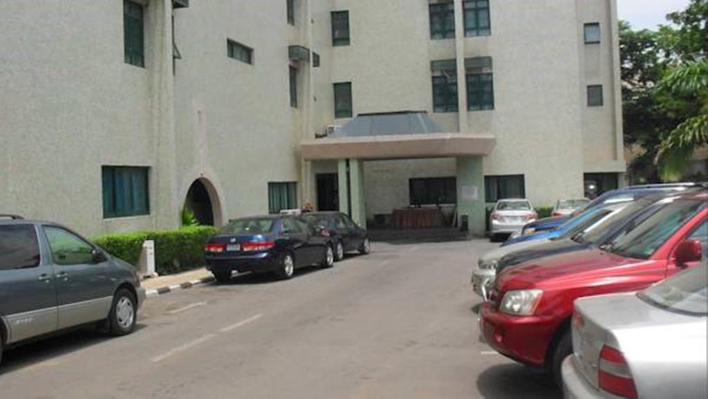 Denis Hotel Abuja Mobushipe Eksteriør bilde