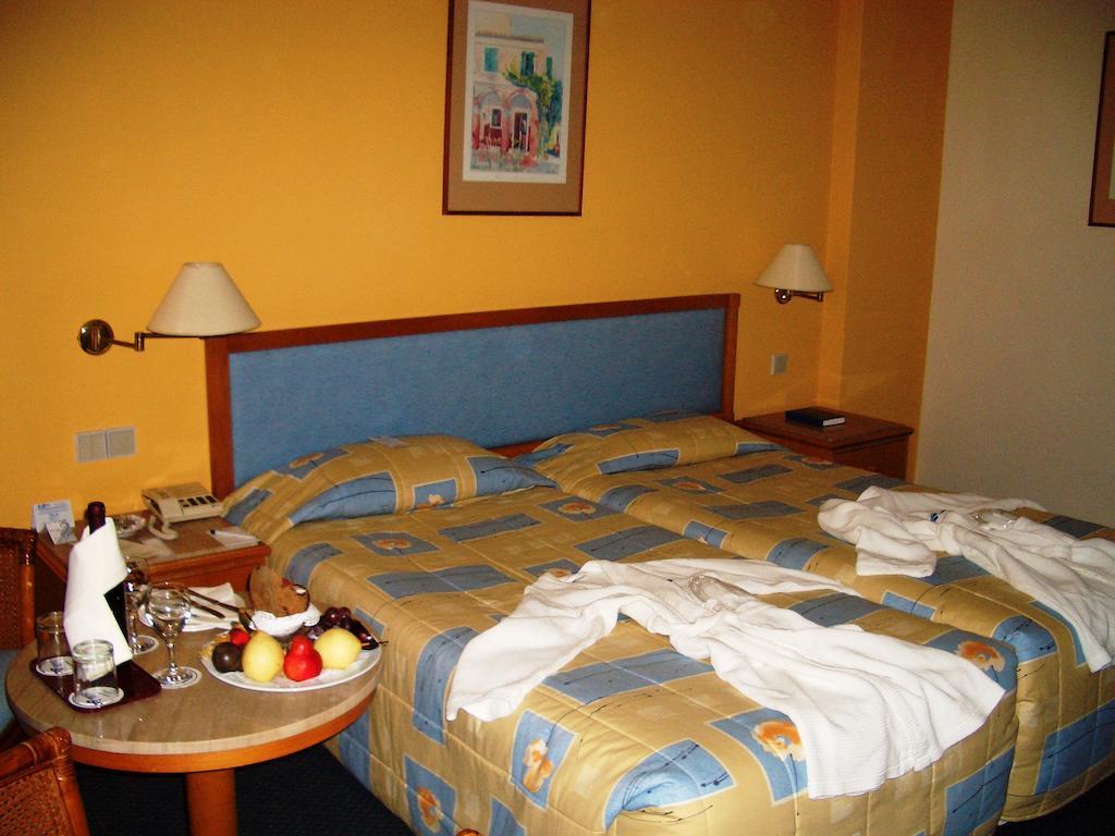 Denis Hotel Abuja Mobushipe Eksteriør bilde