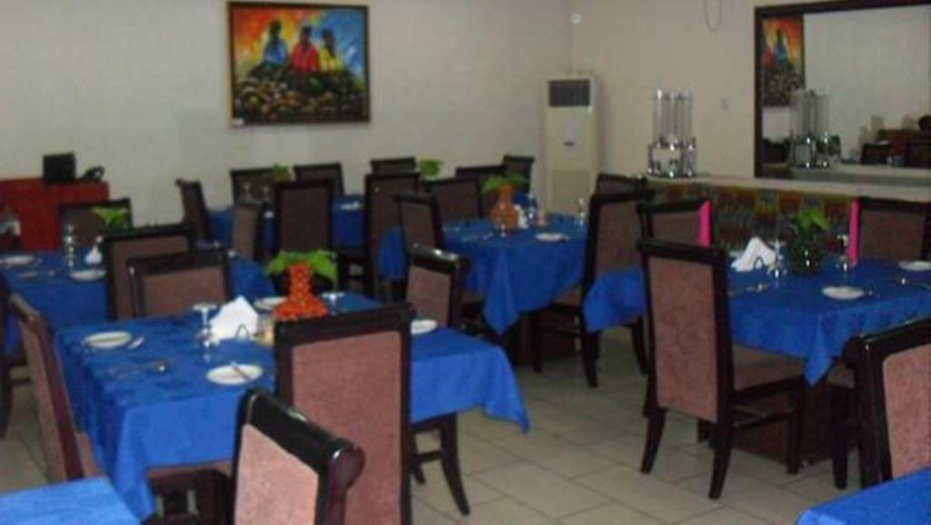 Denis Hotel Abuja Mobushipe Eksteriør bilde