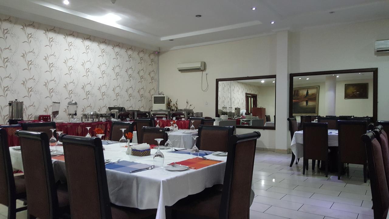 Denis Hotel Abuja Mobushipe Eksteriør bilde